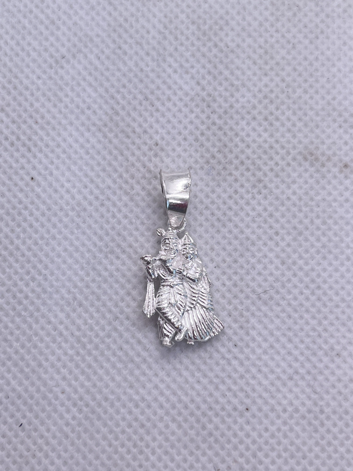 Подвеска из серебра Радха Кришна 2см.